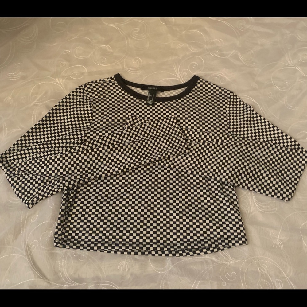 Cropped Checker Print Long Sleeve Tee